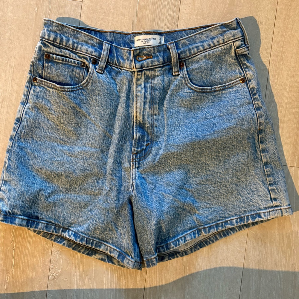 Abercrombie & Fitch The Dad Short High Rise